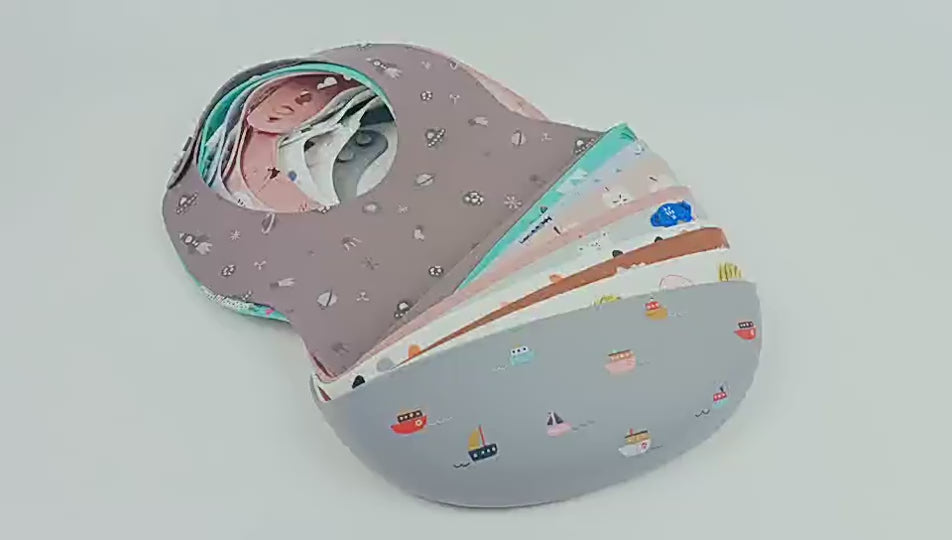 Silicone Baby Bib – Waterproof Food Catcher | Momo Tots